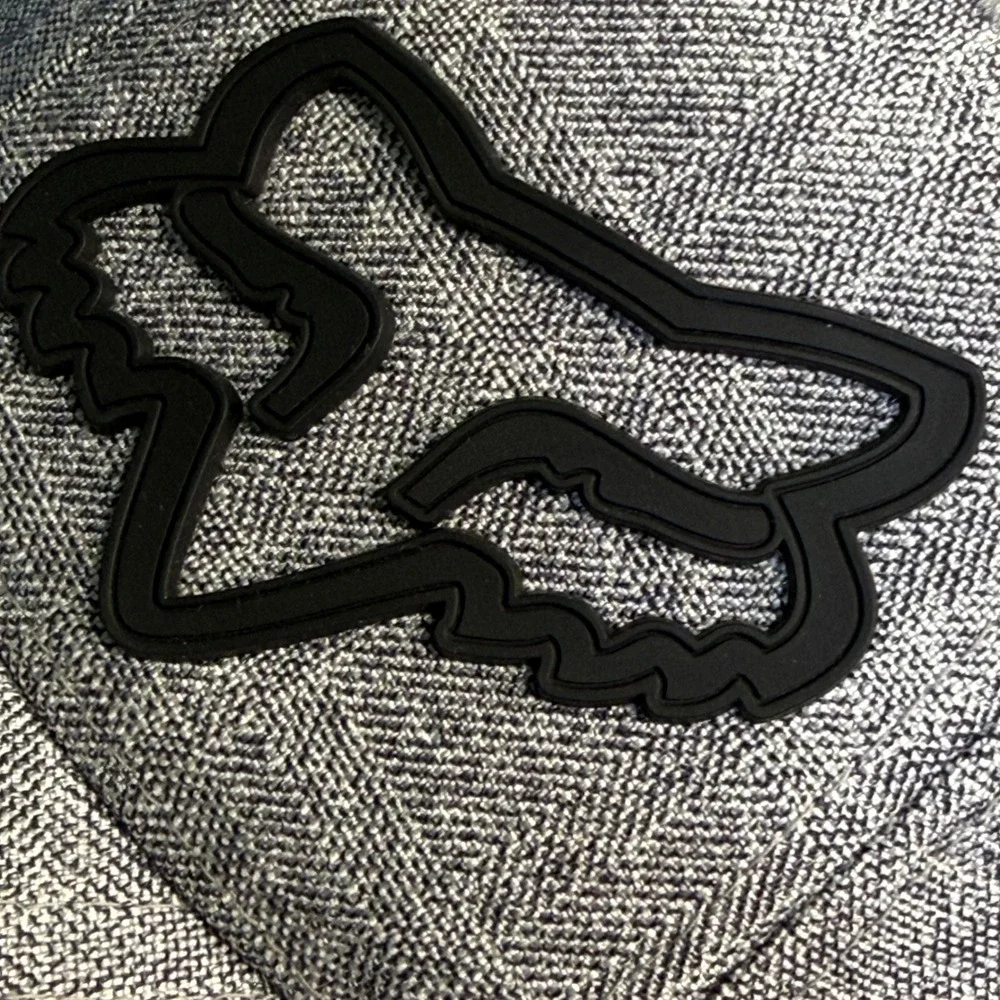 Fox Racing Kids Hat‎ Grey Herringbone Black Rubber Logo Y2K Youth Baseball Cap